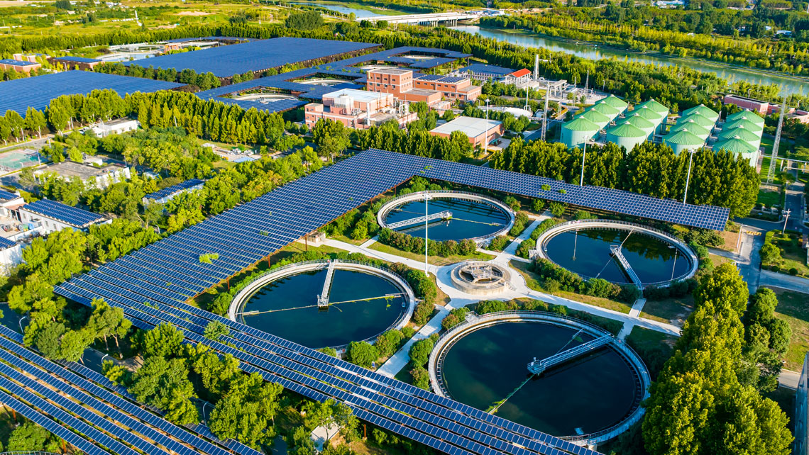 Carbon footprint assesment of chemical and biological wastewater treatment